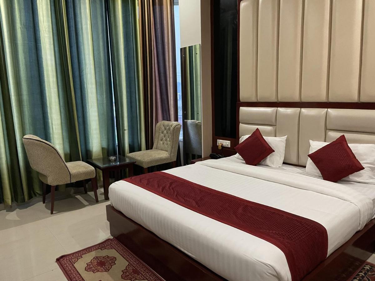 Sumedha G Village Resort And Spa Raiwala Exterior photo